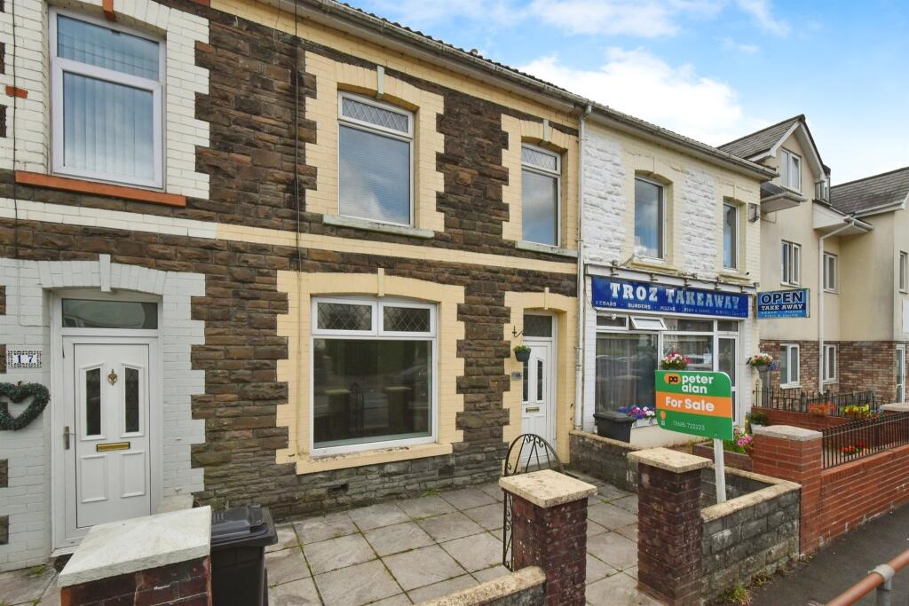 Primary image of The Avenue, Edwardsville, Treharris