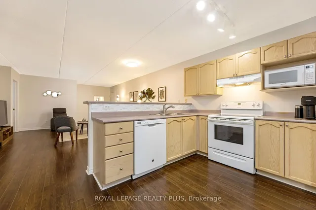 Additional image 14 of 1810 Walker's Line Unit 205