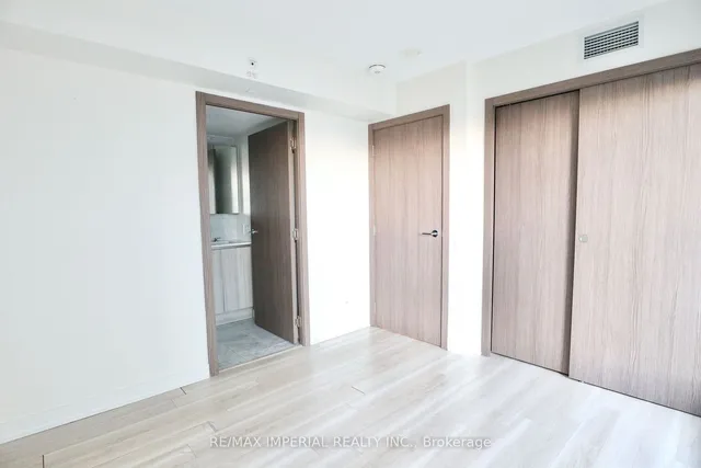 Additional image 34 of 19 Bathurst St Unit 611