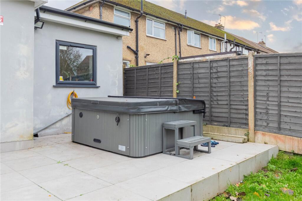 Additional image 14 of Peters Avenue, London Colney, St. Albans, AL2