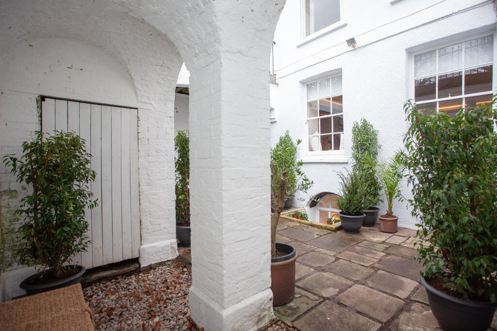 Additional image 15 of Royal York Crescent, Bristol, BS8