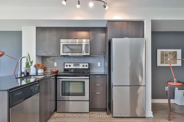 Additional image 12 of 78 Tecumseth St Unit 1004