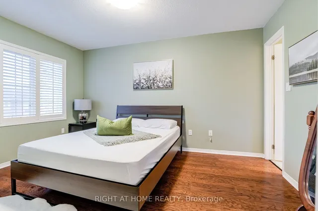 Additional image 15 of 74 Stagecoach Circ