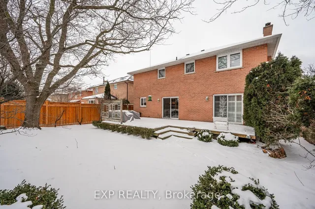 Additional image 22 of 705 Robertson Cres