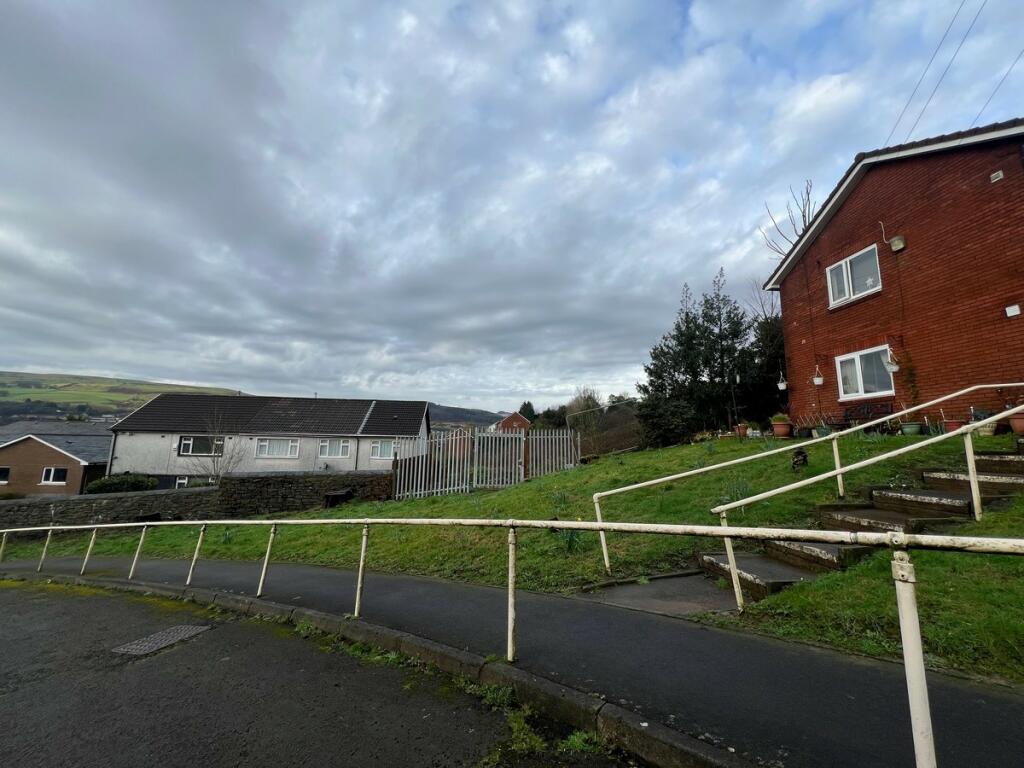 Additional image 5 of Garth Wen Trealaw - Tonypandy