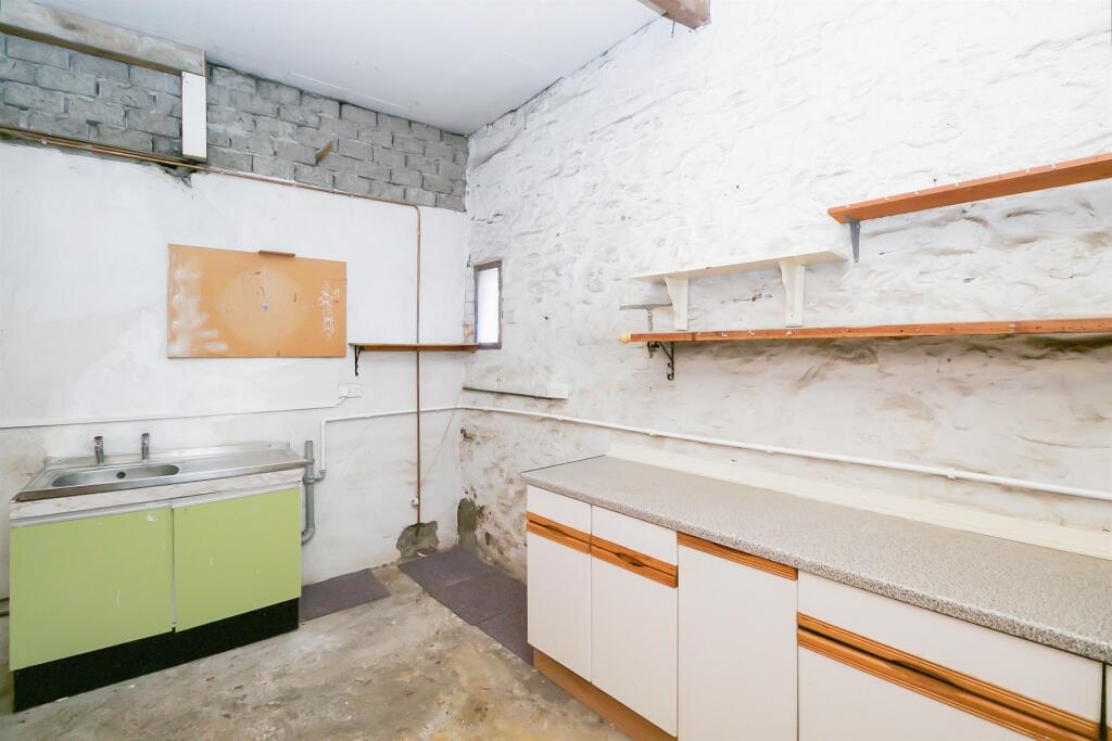 Additional image 11 of Main Street, Barry