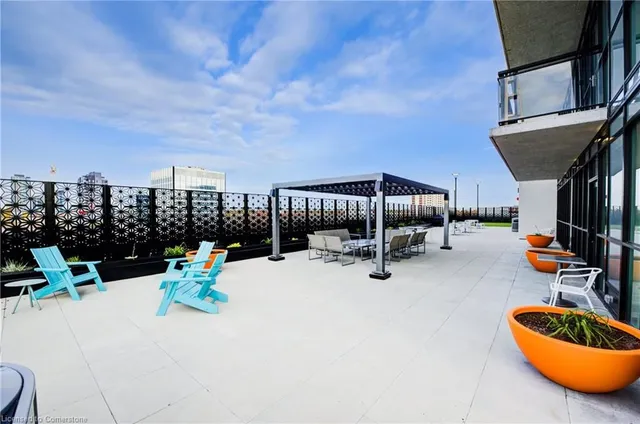 Additional image 43 of 60 Charles St Unit 2908