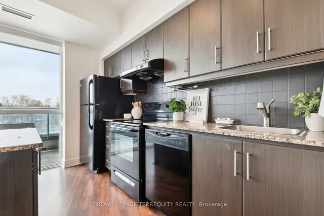 Additional image 11 of 35 Brian Peck Cres Unit 321