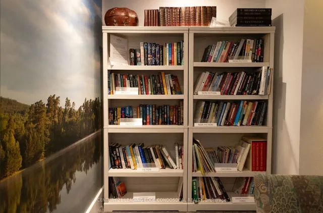 Additional image 37 of 33 University Ave Unit 1905