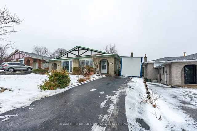 97 Guildwood Dr