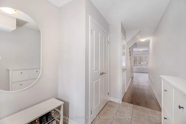 Additional image 19 of 2220 Queensway Dr Unit 15