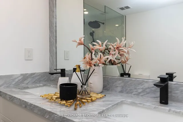 Additional image 32 of 66 Collier St Unit 9D