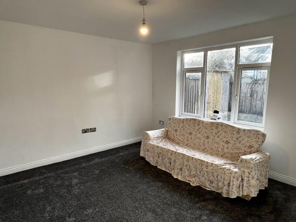 Additional image 4 of Meadview, Holmewood, Bradford, BD4