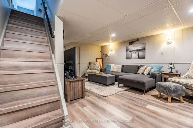 Additional image 28 of 371 Knightsbridge Cres