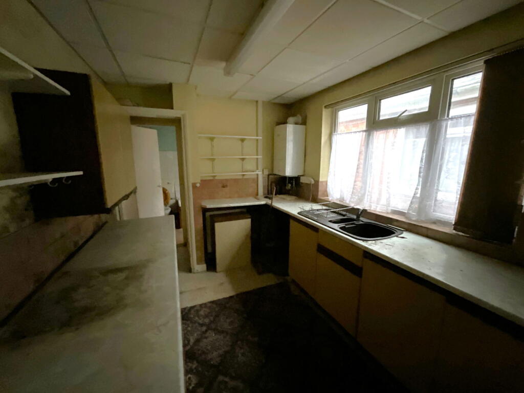 Additional image 5 of ROWLEY REGIS, Avenue Road