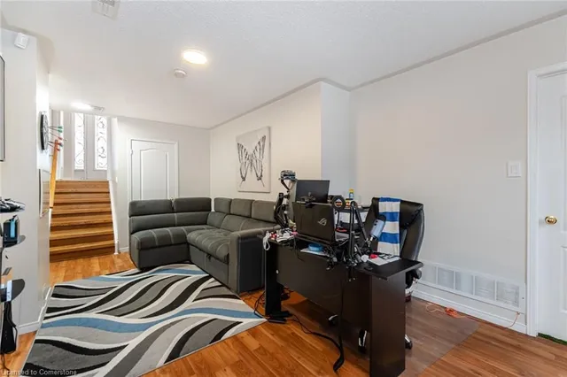 Additional image 31 of 1195 Chapman Dr