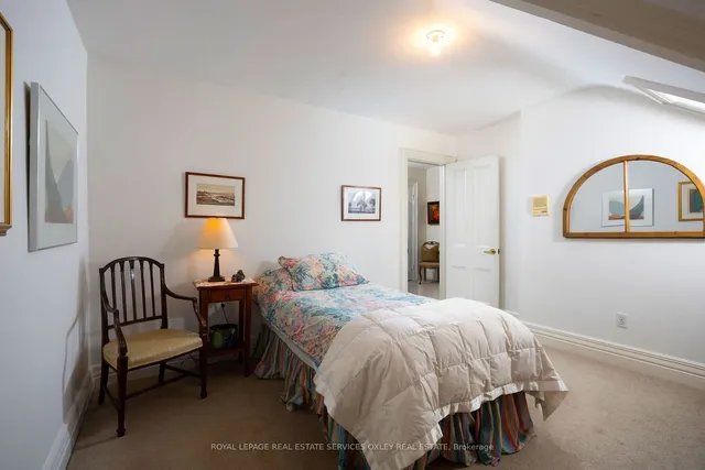 Additional image 24 of 137 Roxborough St