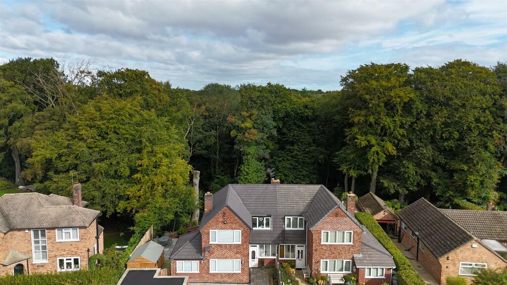 Additional image 42 of Low Wood Grove, Barnston, Wirral