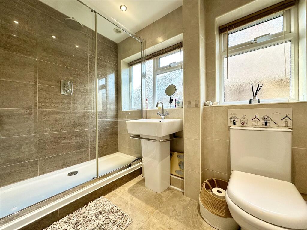 Additional image 14 of Woodfield Gardens, Highcliffe on Sea, Christchurch, Dorset, BH23