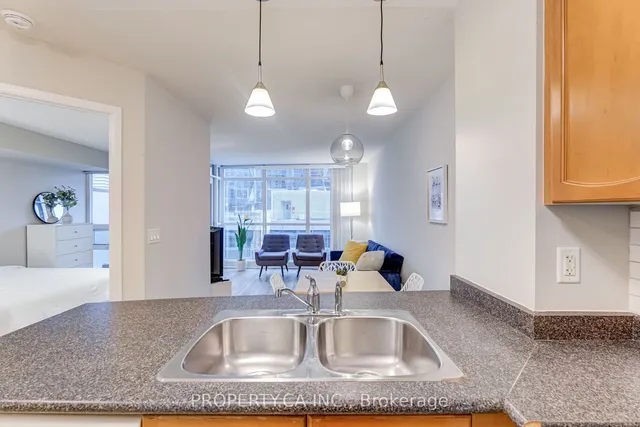 Additional image 6 of 18 Yonge St Unit 1501