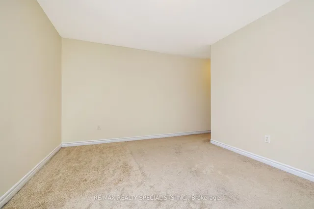 Additional image 37 of 220 Mclaughlin Ave