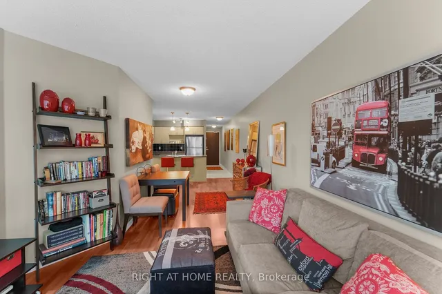 Additional image 9 of 18 Yonge St Unit 2315