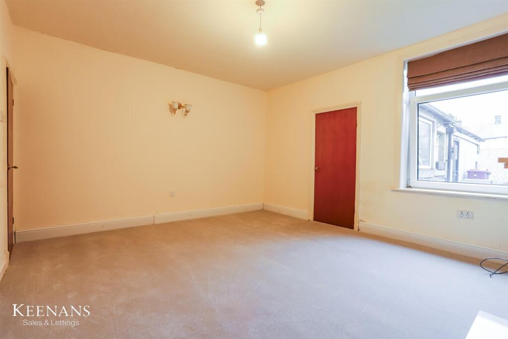 Additional image 19 of Straits Lane, Read