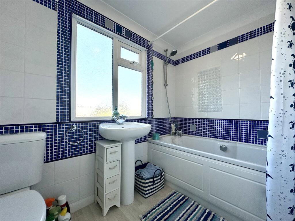 Additional image 15 of Woodfield Gardens, Highcliffe on Sea, Christchurch, Dorset, BH23