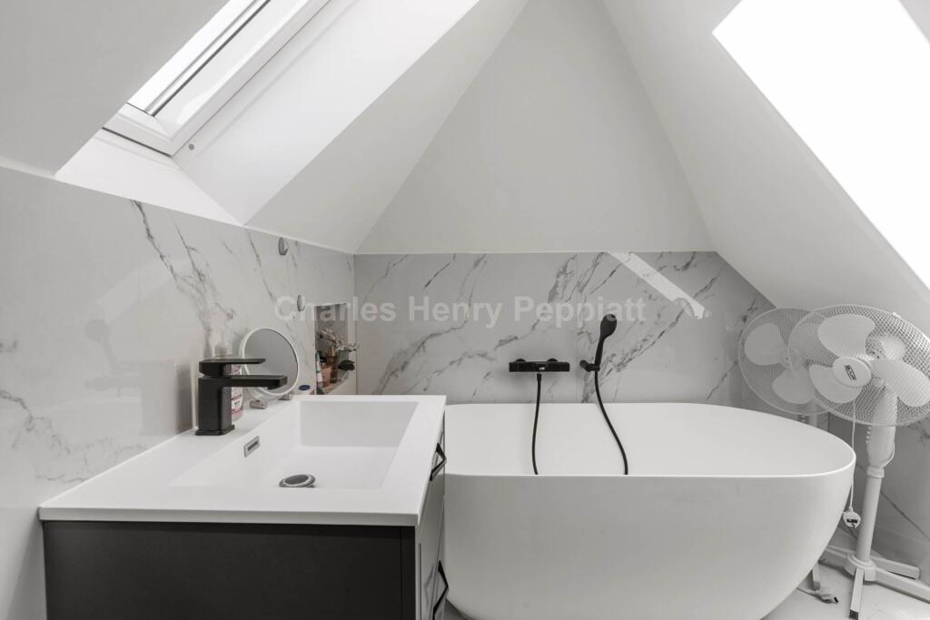 Additional image 18 of Nimrod Close, St Albans, AL4