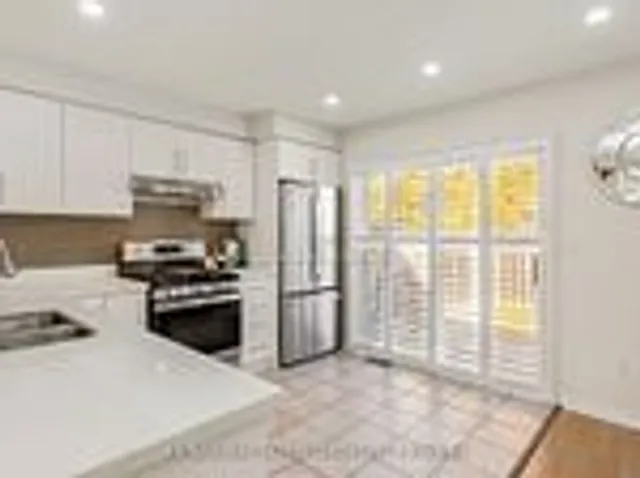 Additional image 8 of 1096 Barclay Circ