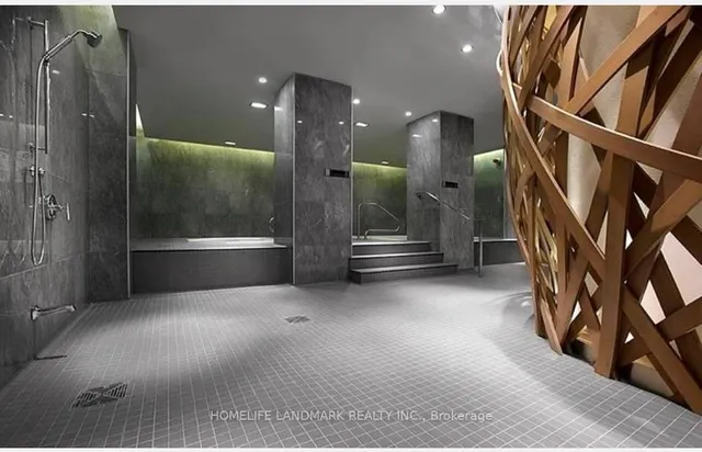 Additional image 3 of 120 Harrison Garden Blvd Unit 127