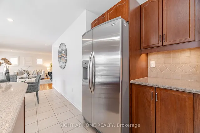 Additional image 16 of 820 Rayner Crt