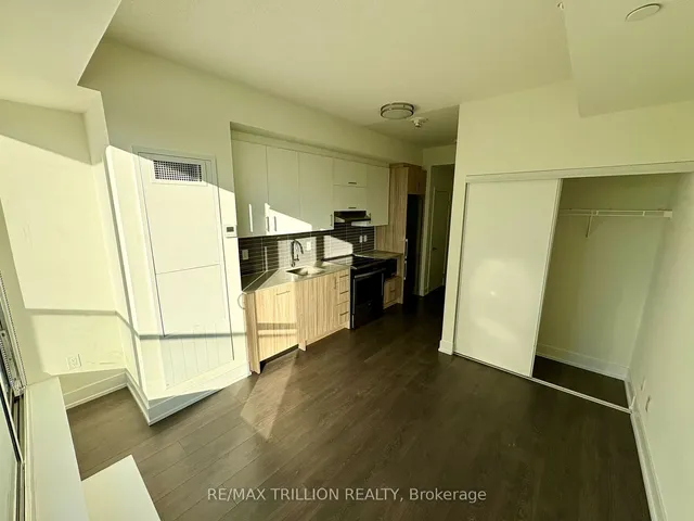 Additional image 12 of 180 Fairview Mall Dr Unit 603