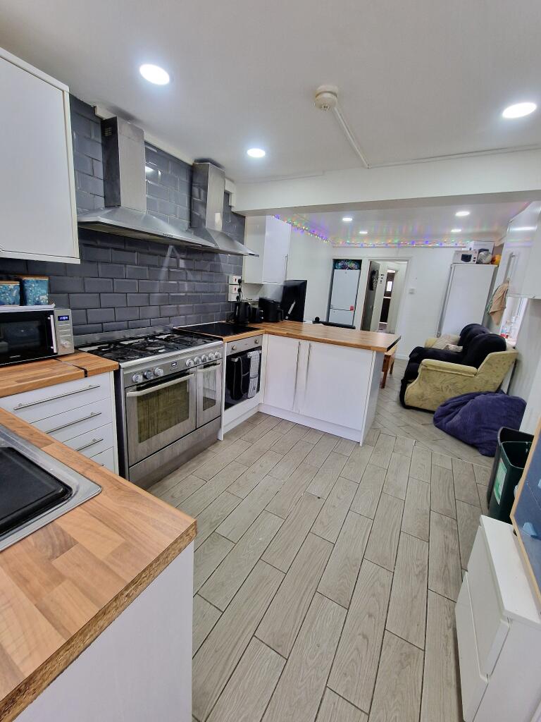 Additional image 8 of COLUM PLACE