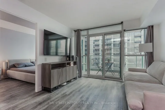 Additional image 12 of 15 Singer Crt Unit 715