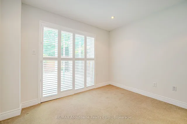 Additional image 25 of 2946 Singleton Common