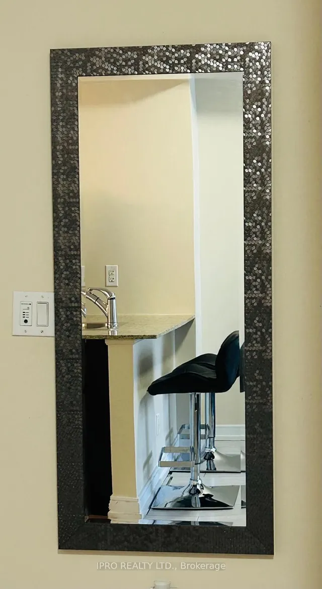 Additional image 9 of 181 VILLAGE GREEN Sq Unit 214