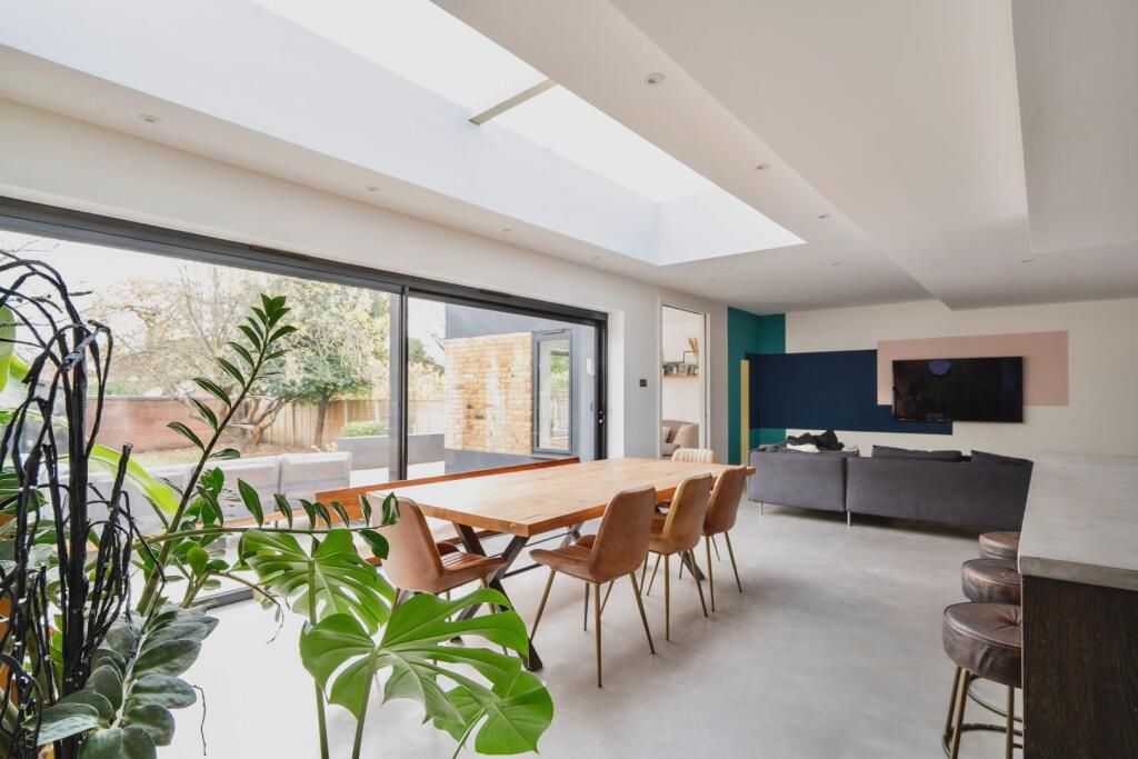 Additional image 18 of Robinswood Crescent, Penarth