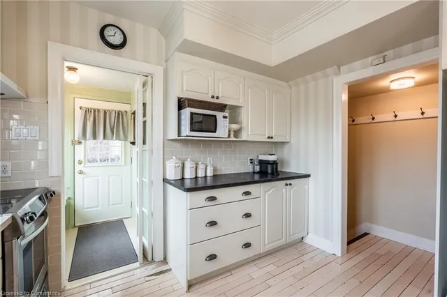 Additional image 16 of 13 Wardrope Ave