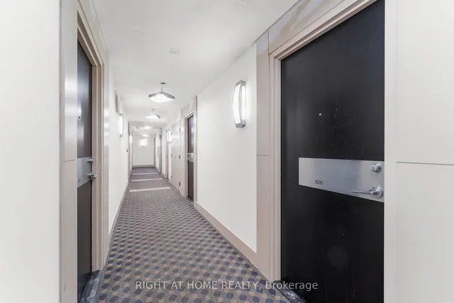 Additional image 4 of 18 Yonge St Unit 2315