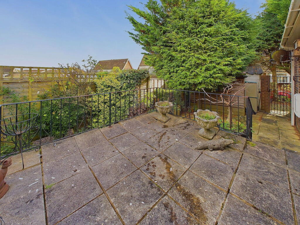 Additional image 9 of New Barn Close, Shoreham by Sea