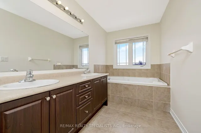 Additional image 25 of 220 Mclaughlin Ave