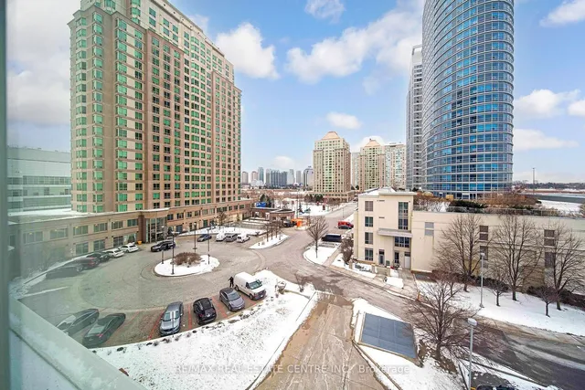 Additional image 38 of 11 Lee Centre Dr Unit 603