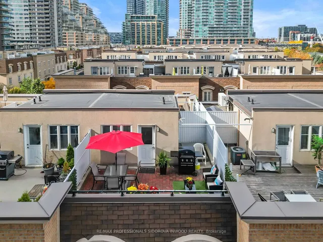 Additional image 30 of 22 Western Battery Rd Unit 106