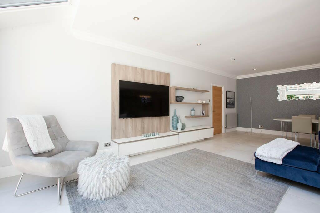 Additional image 18 of Kings Drive, CH48