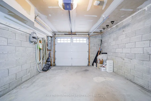 Additional image 37 of 17 Frankdale Ave