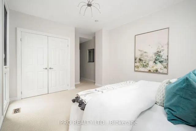 Additional image 17 of 53 Ferrier Ave