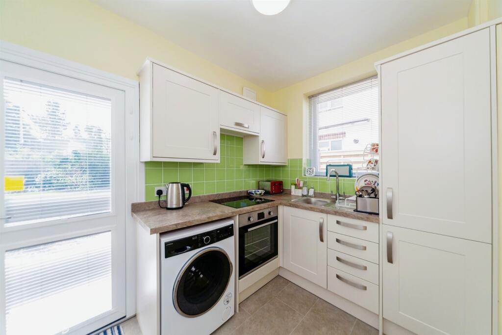 Additional image 10 of Curzon Close, Curzon Park North, Chester