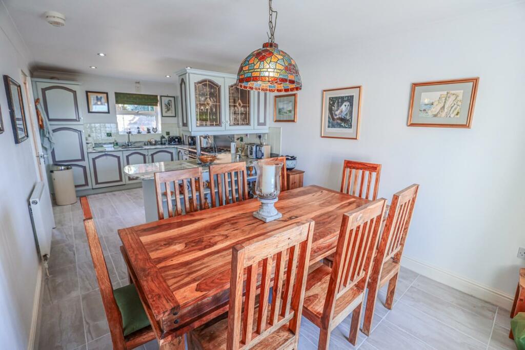 Additional image 7 of White Horses, Craig Yr Eos Road, Ogmore-By-Sea, Vale Of Glamorgan, CF32 0QN