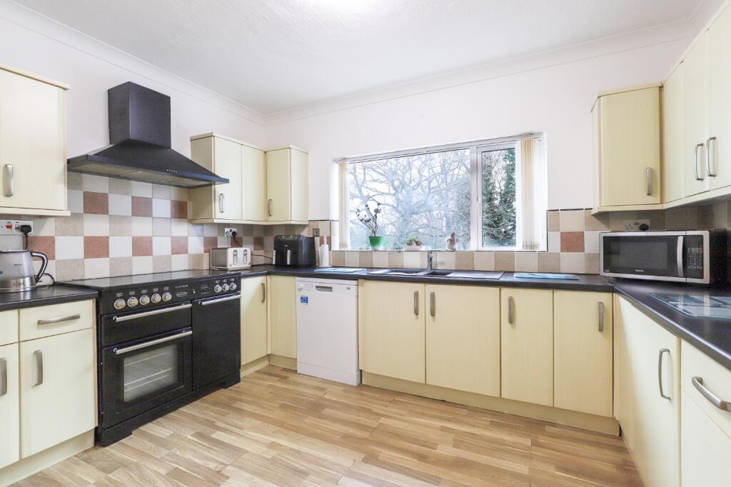 Additional image 4 of Farfield Hall Cottage, Garthorpe Avenue, Connah's Quay, Deeside, Flintshire, CH5 4AP
